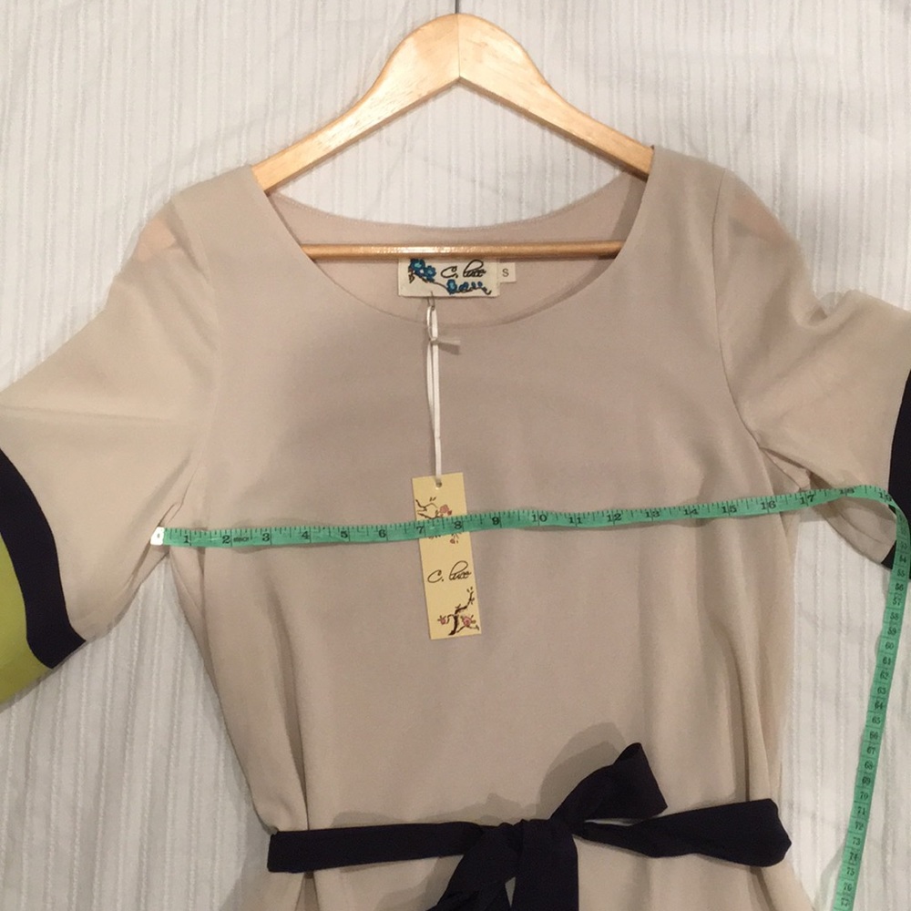 Flowy Color-block Dress - Picture 8 of 8